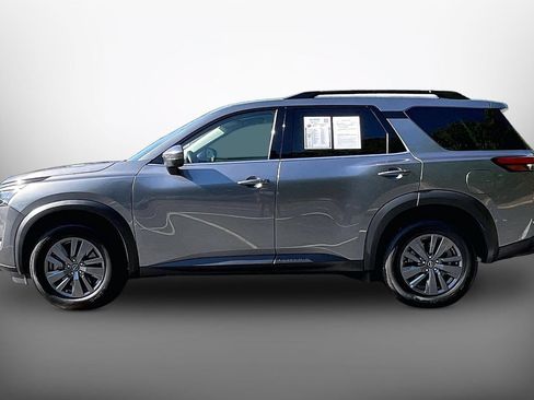Used 2025 Nissan Pathfinder SV AWD/4WD image 5
