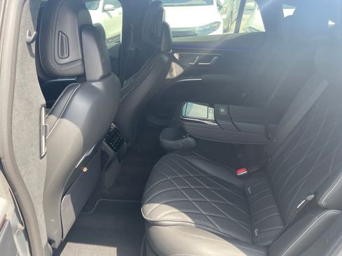 Used 2024 Mercedes-Benz EQS 580 4MATIC Sedan image 5