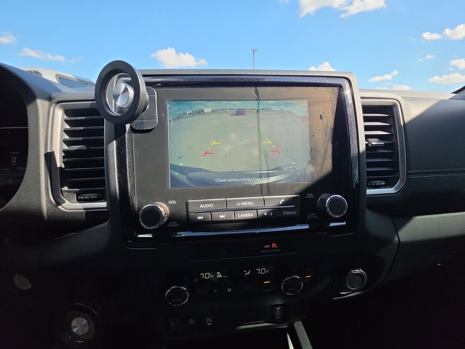 Used 2022 Nissan Frontier SV RWD image 10