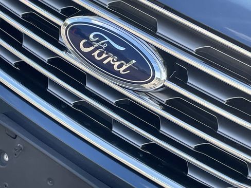 Used 2019 Ford Edge SEL w/ Equipment Group 201A AWD/4WD image 35
