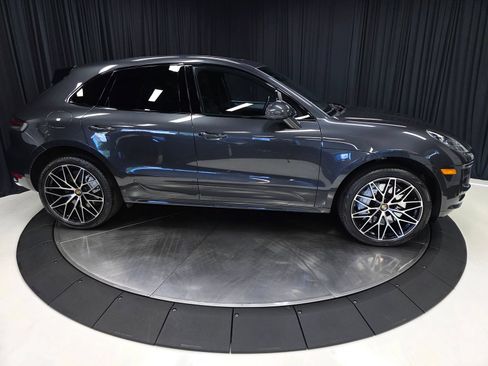 Used 2021 Porsche Macan Turbo AWD/4WD image 15