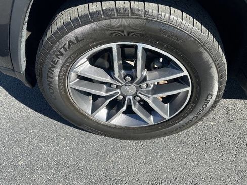 Used 2017 Jeep Grand Cherokee Limited w/ Luxury Group II image 7