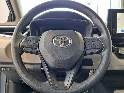 Used 2023 Toyota Corolla LE image 11
