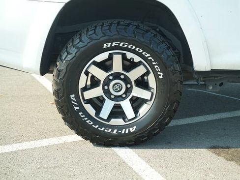 Used 2021 Toyota 4Runner TRD Off-Road Premium w/ Moonroof Package AWD/4WD image 46