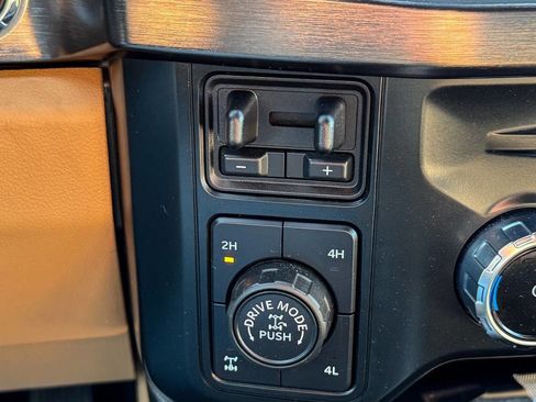 Used 2023 Ford F250 Lariat w/ Tremor Off-Road Package image 31