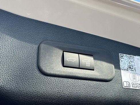 New 2025 Toyota Crown Signia image 21