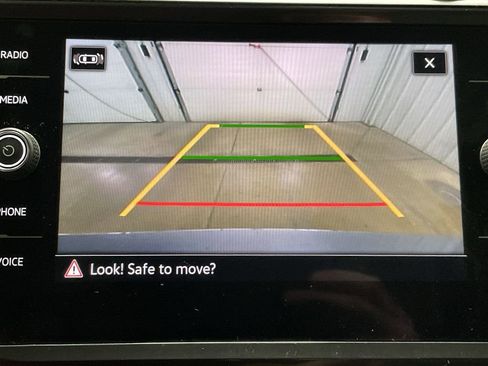 Used 2024 Volkswagen Tiguan SE image 14