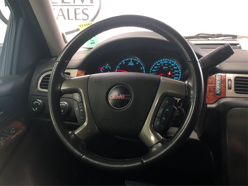 Used 2010 GMC Yukon SLT AWD/4WD image 16