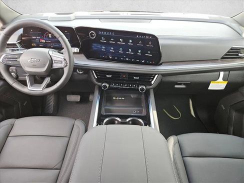 New 2026 Chevrolet Suburban Z71 image 14