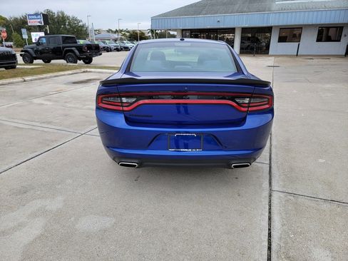 Used 2020 Dodge Charger SXT w/ Driver Convenience Group image 4