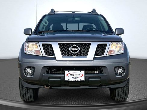 Used 2019 Nissan Frontier PRO-4X image 3