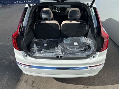 New 2026 Volvo XC90 B6 Ultra image 17