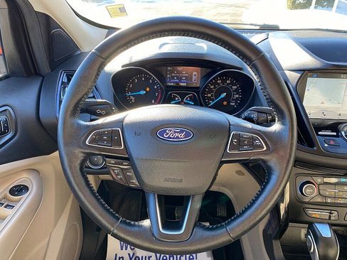 Used 2019 Ford Escape Titanium image 21