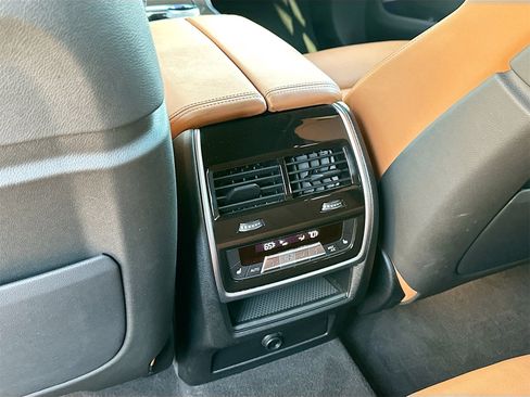 Used 2022 BMW X5 sDrive40i w/ M Sport Package image 26