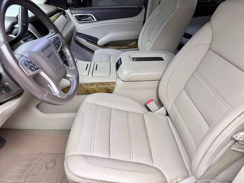 Used 2017 GMC Yukon XL Denali w/ Open Road Package AWD/4WD image 10