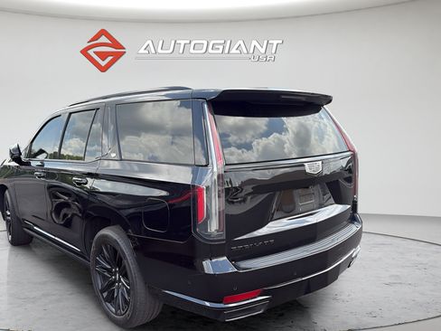 Used 2021 Cadillac Escalade Sport AWD/4WD image 3