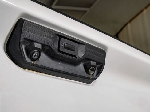 Used 2024 Chevrolet Silverado 2500 LT AWD/4WD image 46