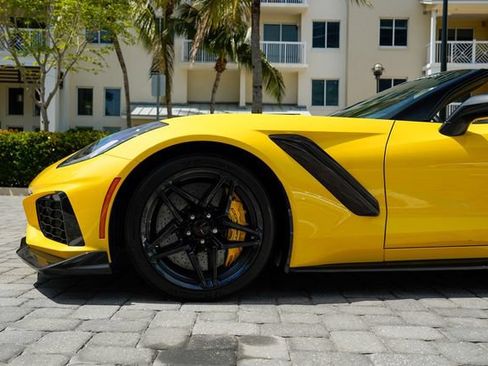 Used 2019 Chevrolet Corvette ZR1 RWD image 13