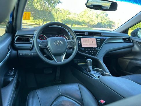 Used 2019 Toyota Camry XSE image 12