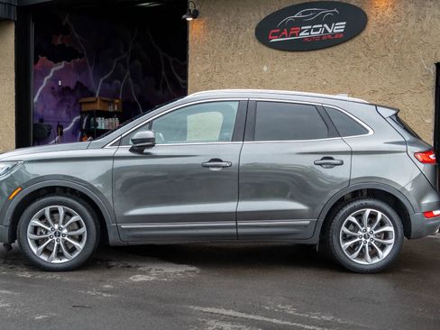 Used 2017 Lincoln MKC Select w/ Select Plus Package AWD/4WD image 2