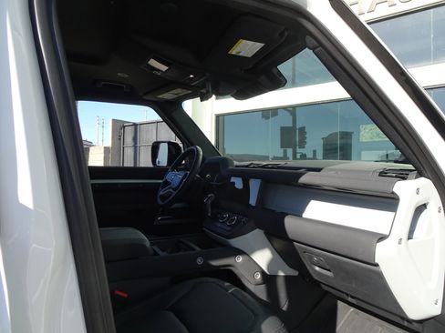 Used 2023 Land Rover Defender 110 S image 20