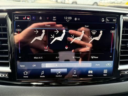New 2026 Chrysler Voyager LX FWD image 19