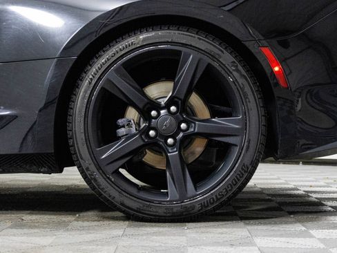 Used 2018 Chevrolet Camaro LT w/ RS Package image 41