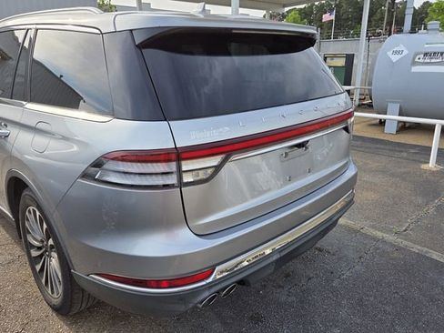 Used 2020 Lincoln Aviator Reserve w/ Equipment Group 201A image 4