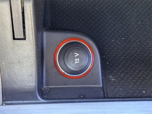 Used 2015 Volkswagen Passat 1.8T SE image 25