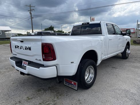 Used 2026 RAM 3500 Laramie w/ Max Tow Package AWD/4WD image 4