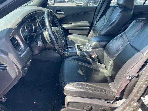 Used 2021 Dodge Charger SXT w/ Leather Interior Group RWD image 5