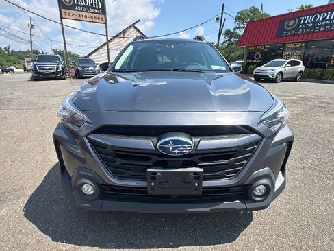 Used 2023 Subaru Outback Premium AWD/4WD image 2