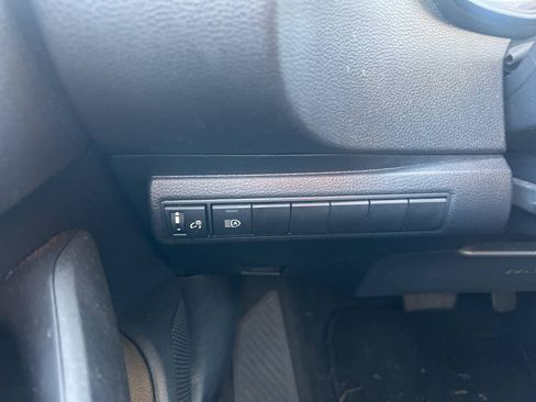Used 2023 Toyota Corolla LE FWD image 13