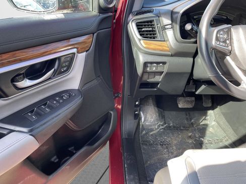 Used 2022 Honda CR-V Touring image 2