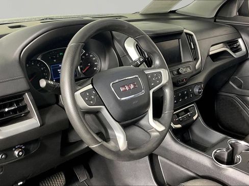 Used 2024 GMC Terrain SLE FWD image 9