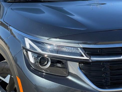 Used 2026 Kia Seltos S image 3