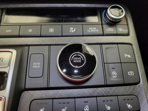 Used 2024 Hyundai Palisade Limited image 14