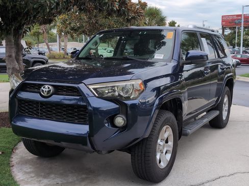 Used 2018 Toyota 4Runner SR5 RWD image 5