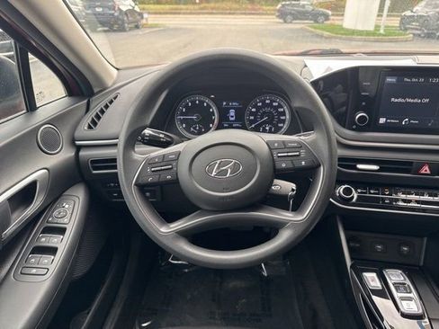 Used 2022 Hyundai Sonata SE image 11