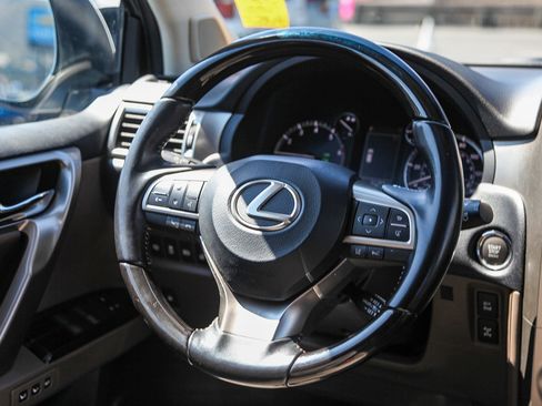 Used 2021 Lexus GX 460 Premium w/ Premium Package image 14