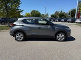 New 2025 Nissan Kicks Play S image 4