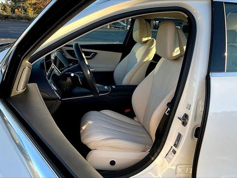 Certified 2025 Mercedes-Benz E 350 4MATIC Sedan image 8