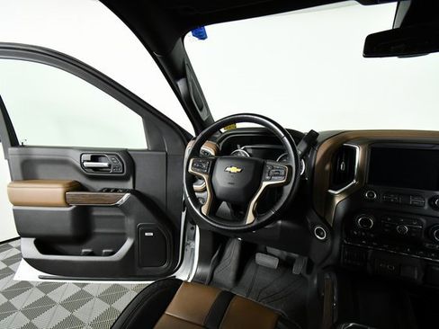 Used 2022 Chevrolet Silverado 1500 High Country image 19