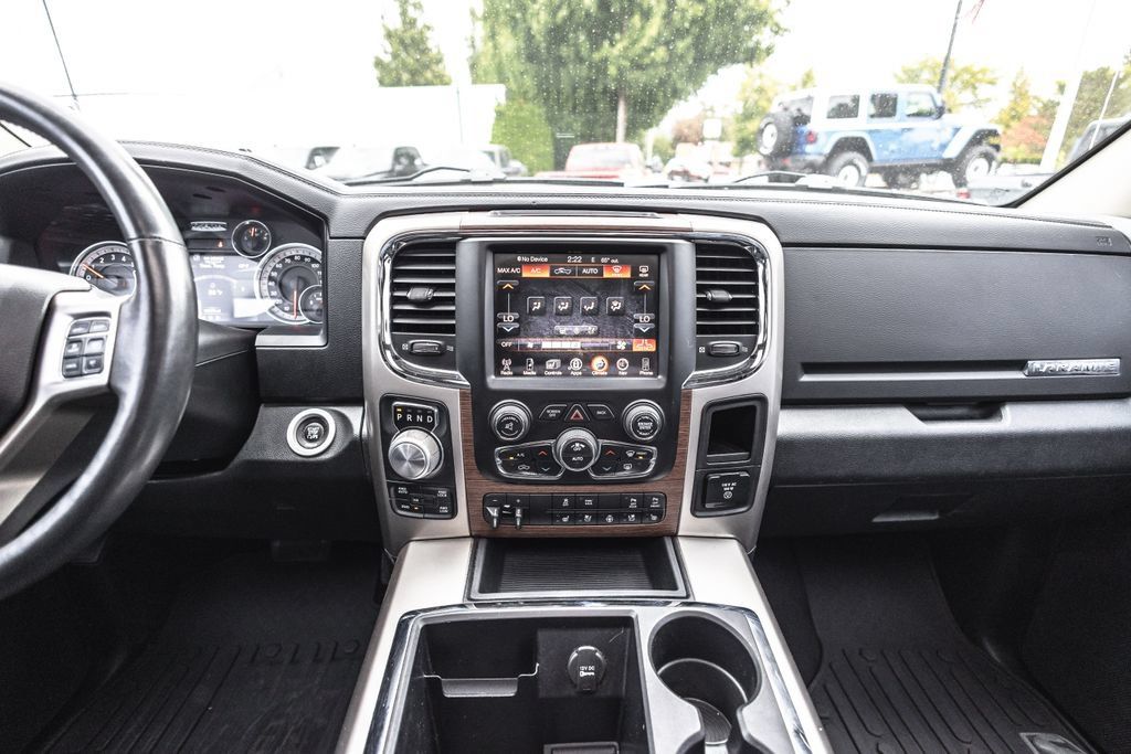 Used 2015 RAM 1500 Laramie w/ Convenience Group AWD/4WD image 28
