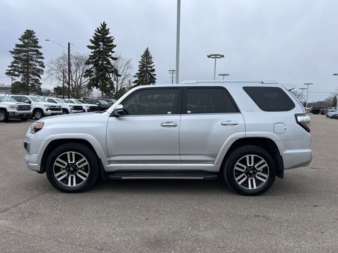 Used 2020 Toyota 4Runner Limited image 6