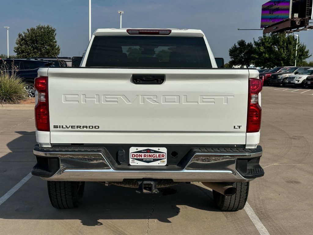 Used 2024 Chevrolet Silverado 2500 LT AWD/4WD image 4