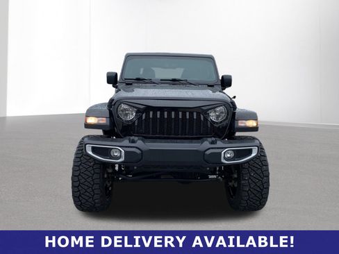 Used 2020 Jeep Gladiator Overland image 2