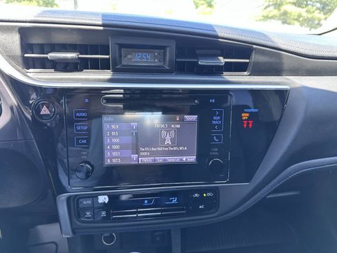 Used 2019 Toyota Corolla SE FWD image 20