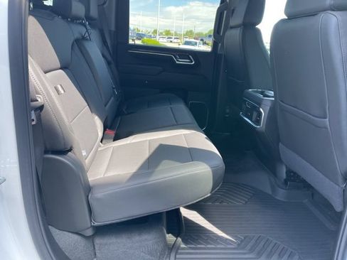 Used 2025 Chevrolet Silverado 3500 LTZ w/ LTZ Plus Package AWD/4WD image 17