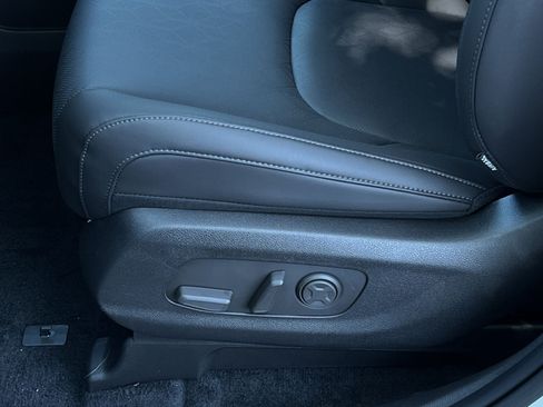 New 2026 Kia Carnival SX w/ SX Dark Edition Package FWD image 19